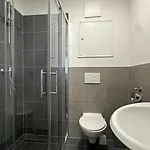 ゲストハウス Modern Living
