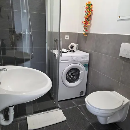 Modern Living 3*