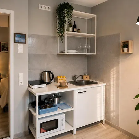 Modern Living 3*