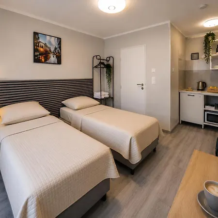 Modern Living Πανσιόν