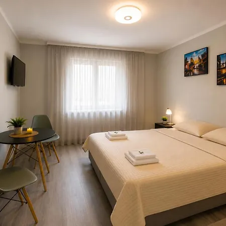 Modern Living Πανσιόν