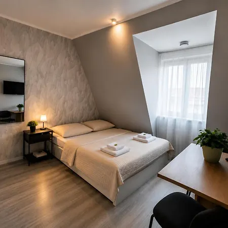 Modern Living Πανσιόν 3*
